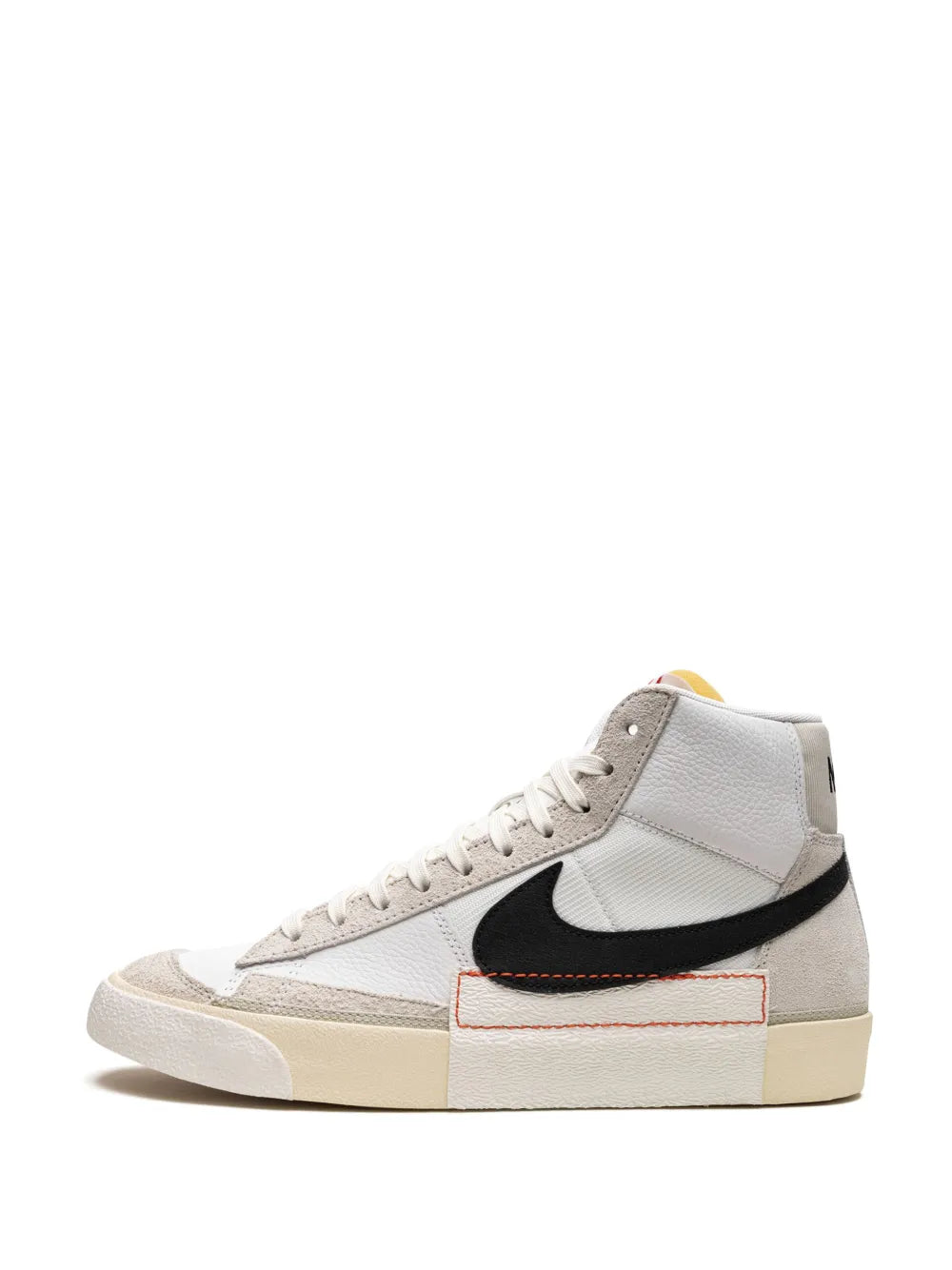 Nike Blazer Mid 77 Sneakers