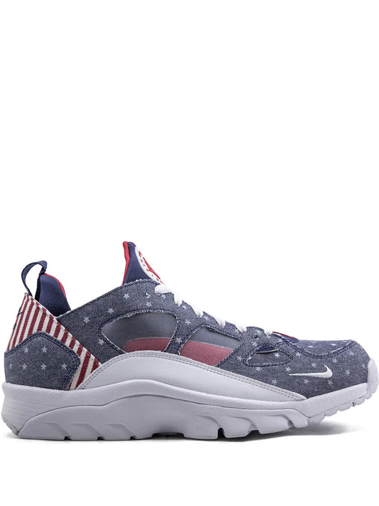 Nike Air Trainer Hurache Low Qs