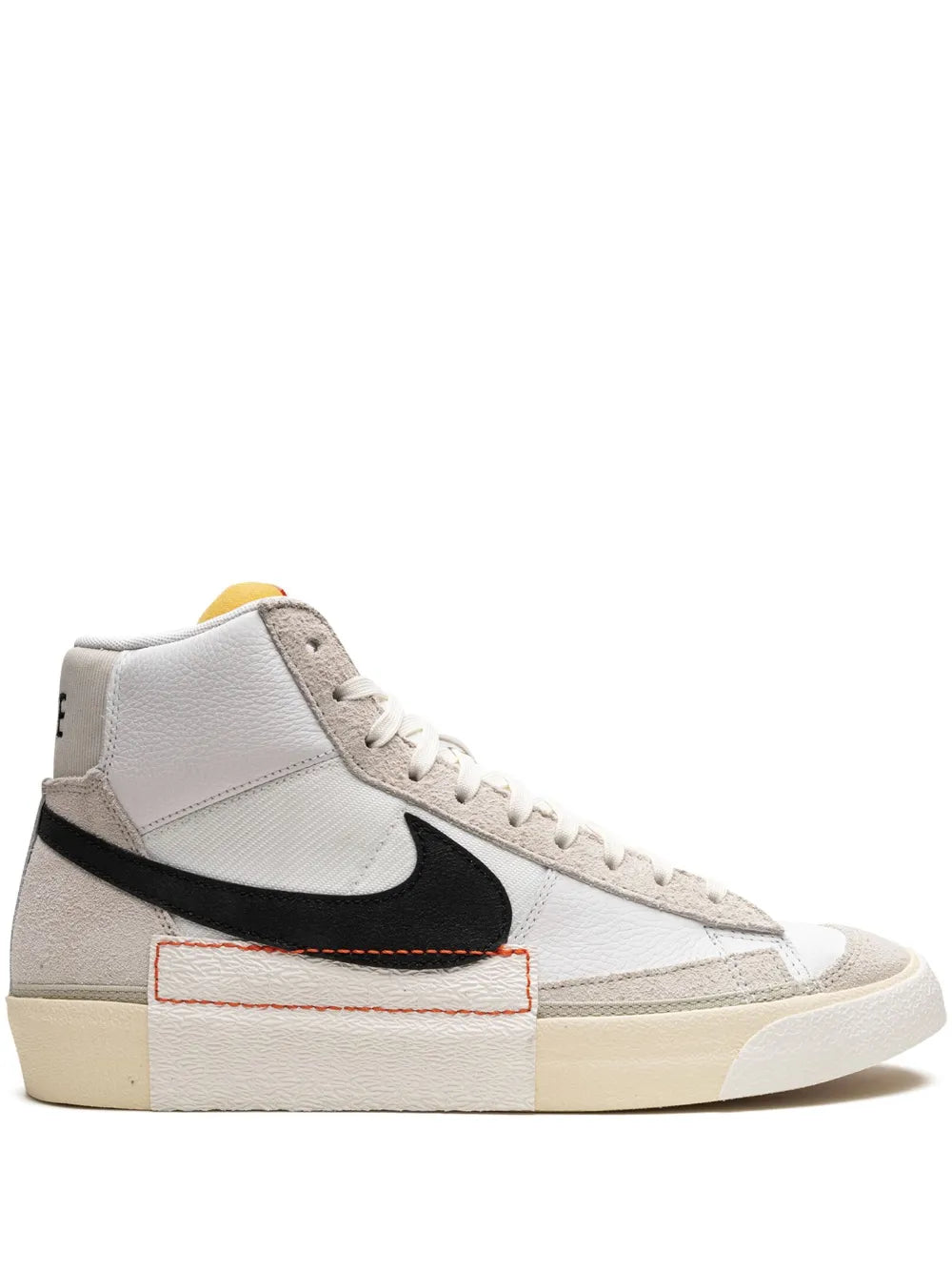 Nike Blazer Mid 77 Sneakers