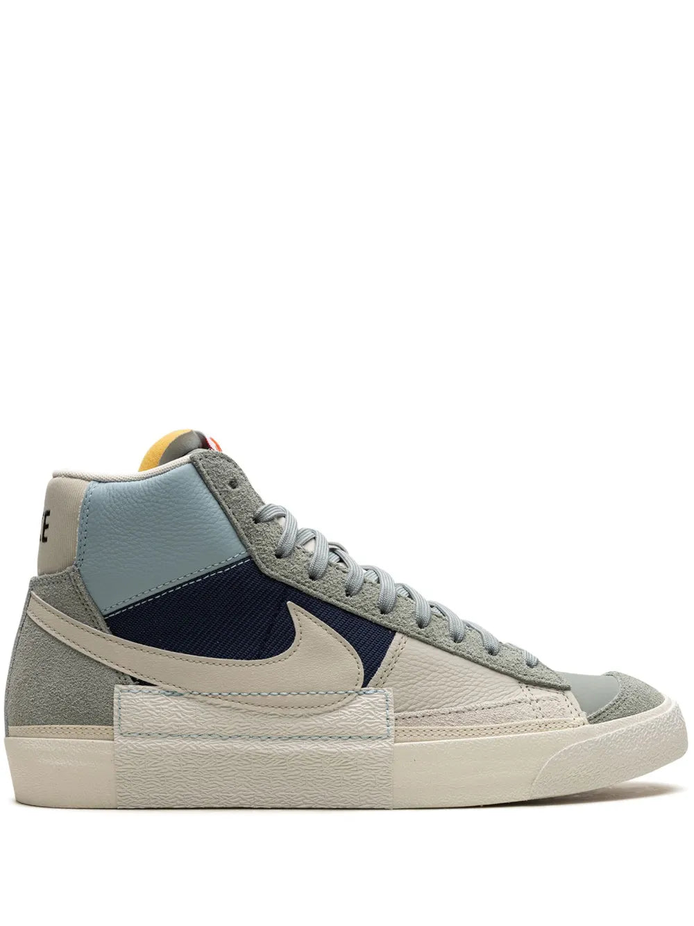 Nike Blazer Mid Pro Club Sneakers
