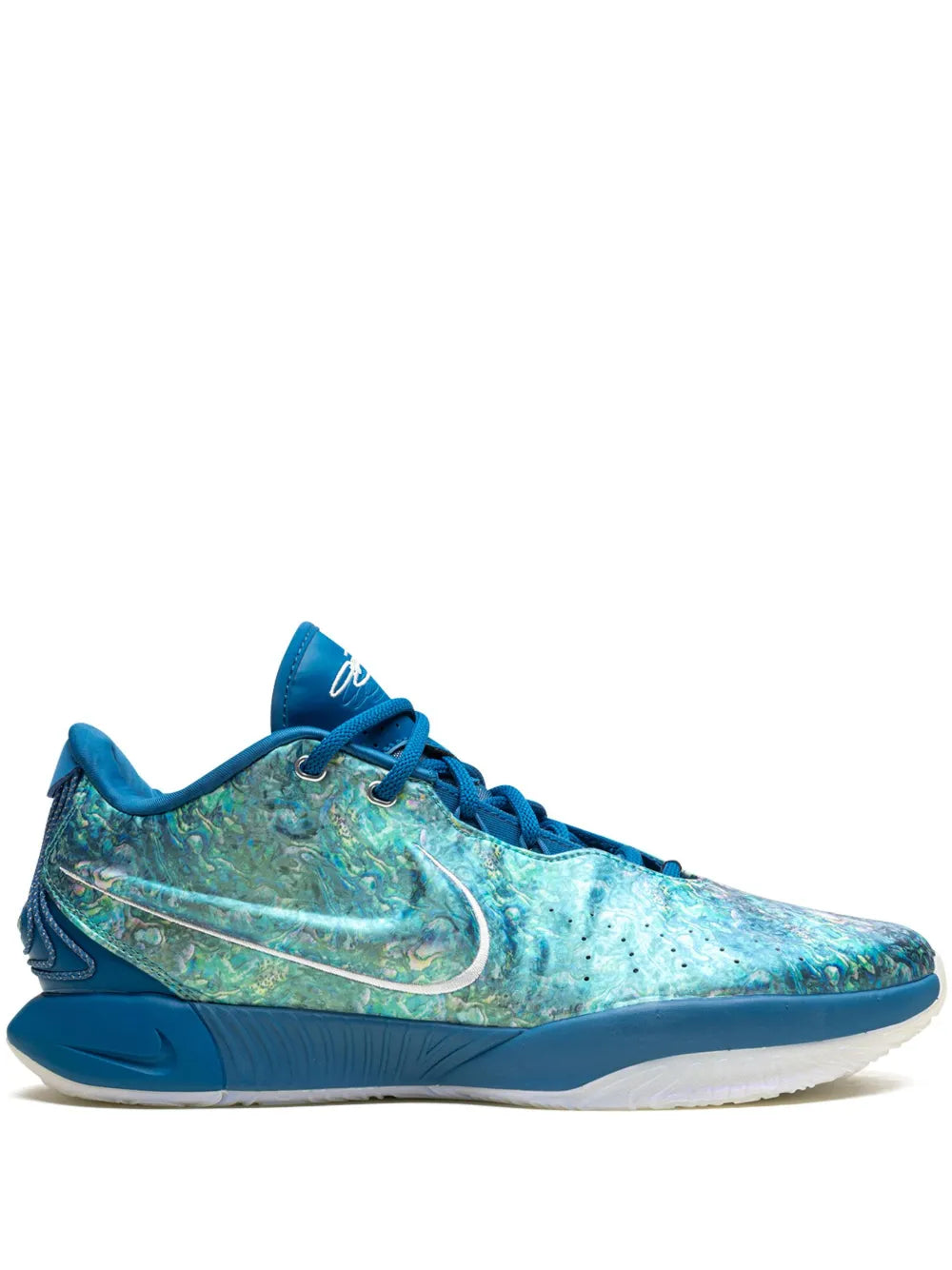 Nike Lebron 21
