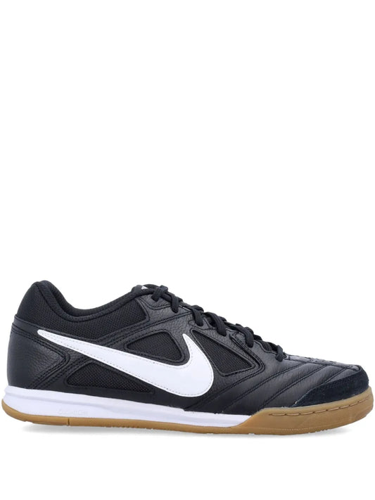 Nike Gato