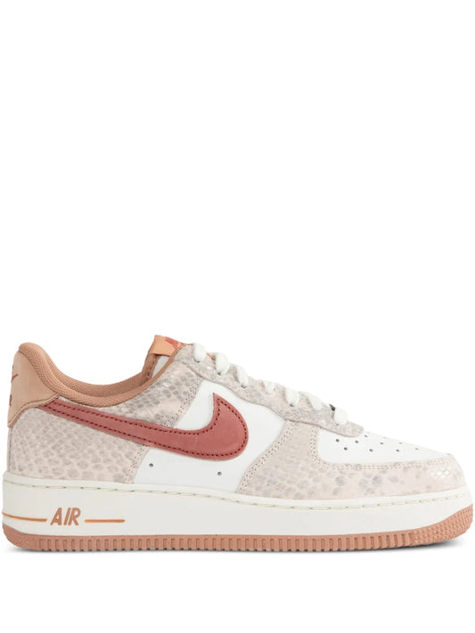 Nike Air Force 107 Lv8 Sneakers