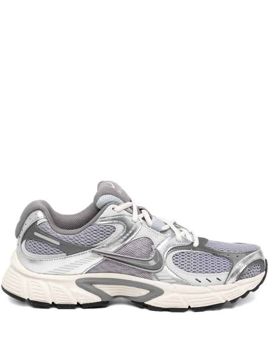 Nike V5 Rnr Sneakers