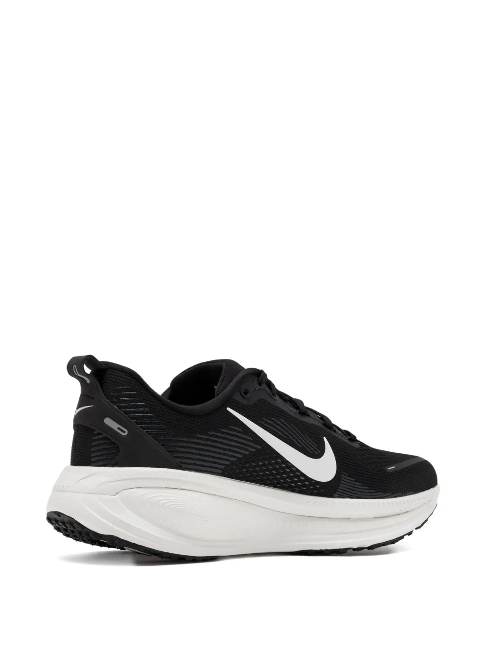 Nike Vomero Low-Top Sneakers