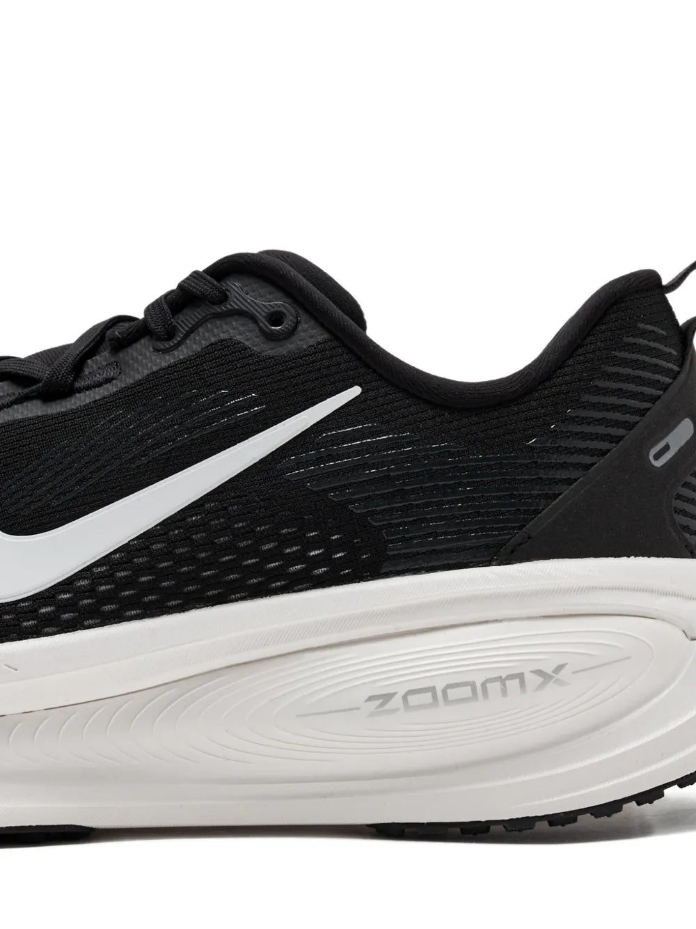 Nike Vomero Low-Top Sneakers
