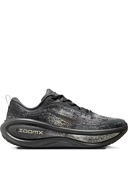 Nike Vomero Plus Sneakers